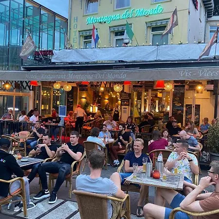 蒙塔格纳戴尔蒙多酒店