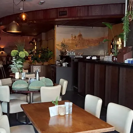 蒙塔格纳戴尔蒙多酒店 酒店 3*