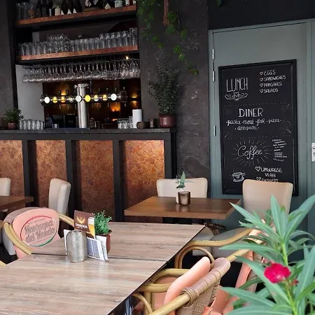 Montagna Delmondo Valkenburg (South Holland)