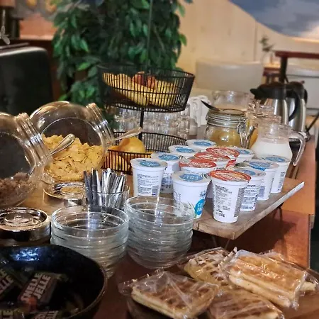 蒙塔格纳戴尔蒙多酒店 酒店